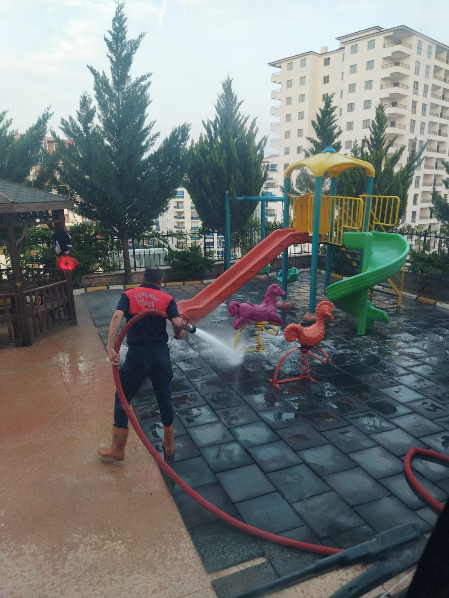 ilcemizde-genel-temizlik-calismalarina-devam-ediyoruz