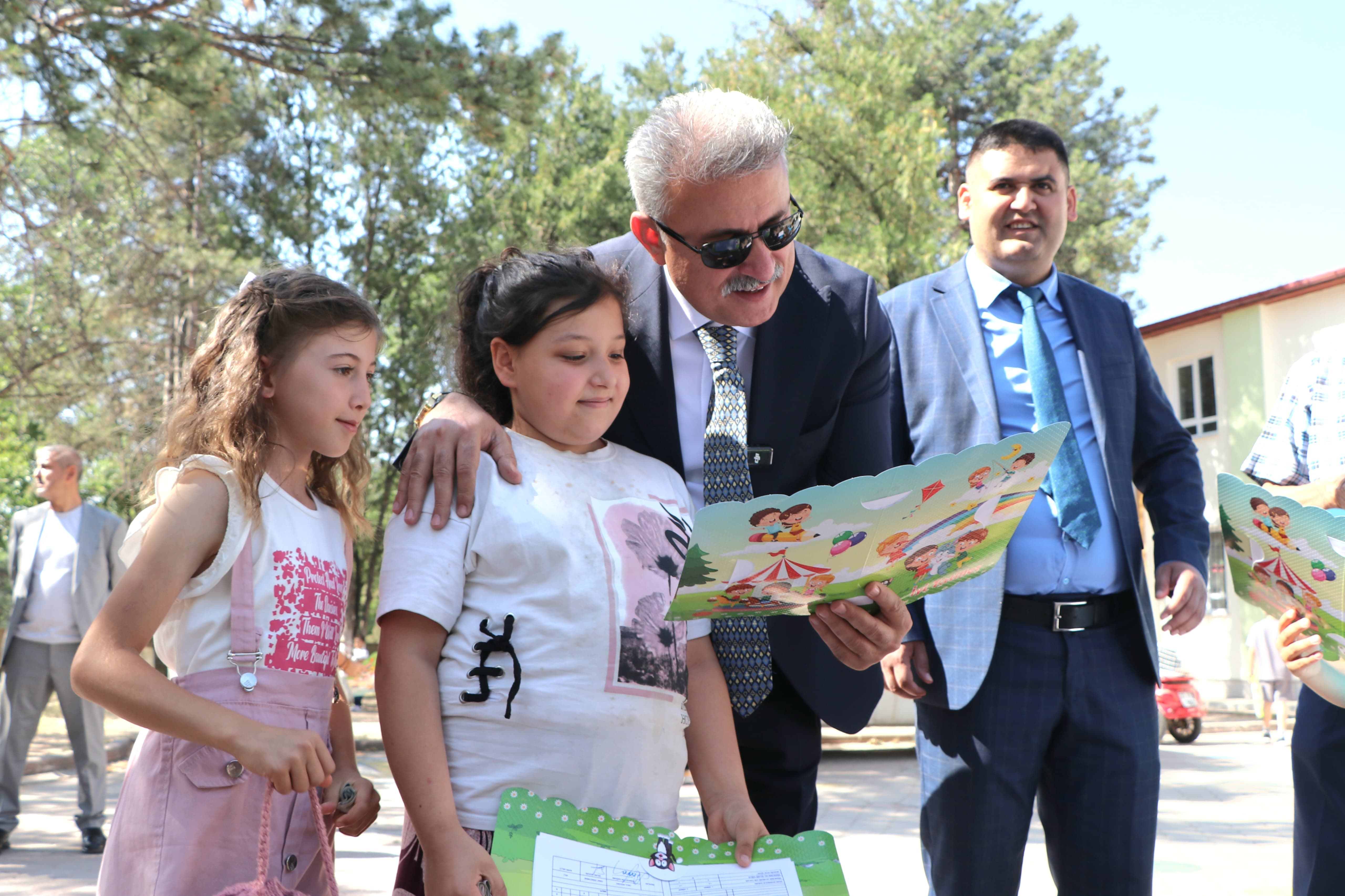 minikler-karnelerine-kavustu