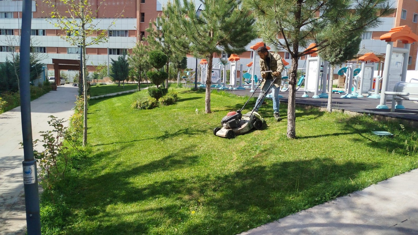 yemyes-l-b-r-yahs-han-c-n-calisiyoruz