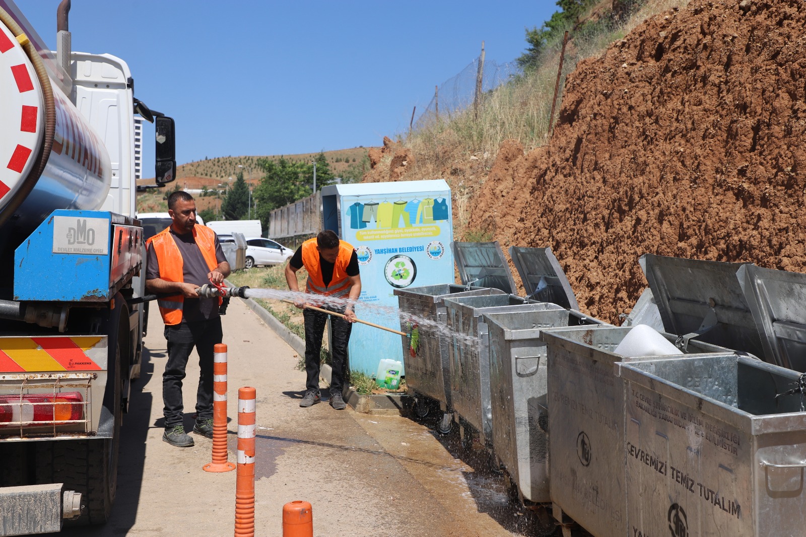 cop-konteynerleri-hijyenik-hale-hale-getirildi