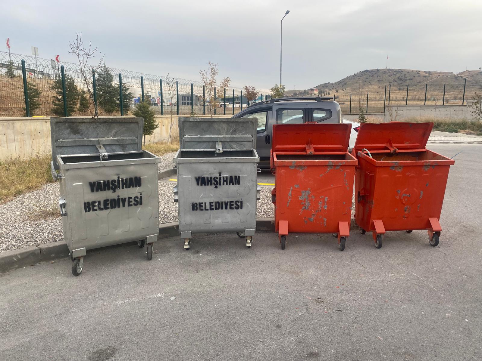 yenilenen-cop-konteynerlerimiz-yerlerini-almaya-devam-ediyor-1