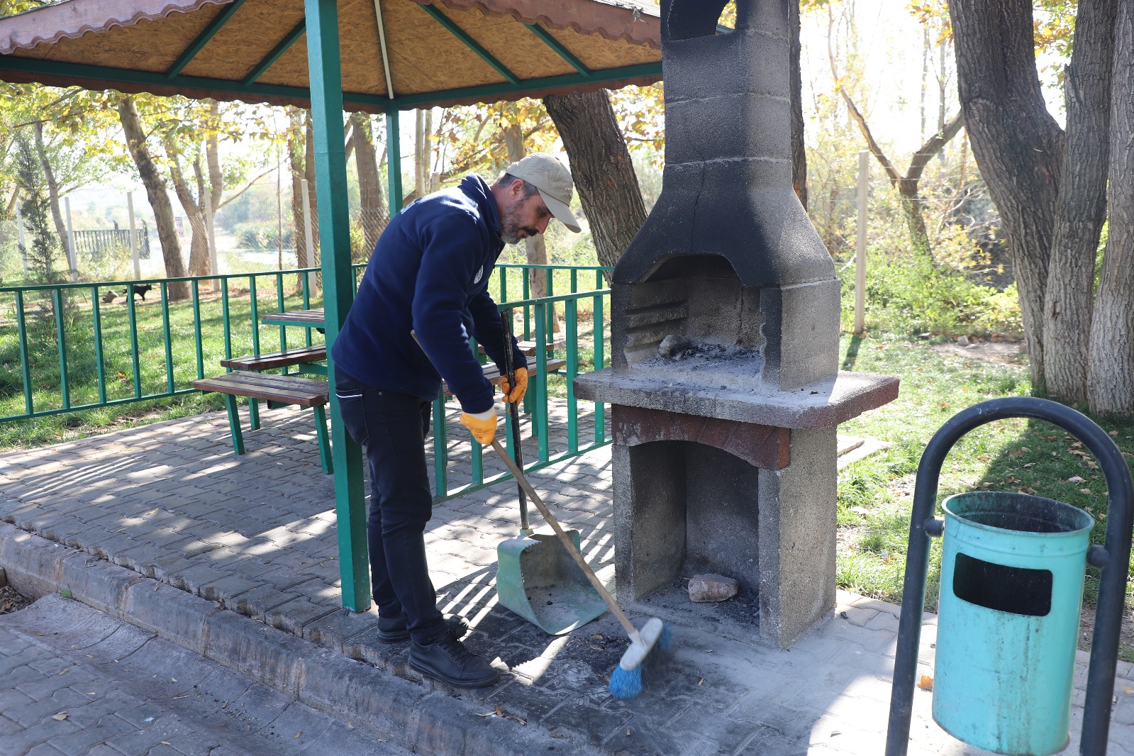 cetin-kocdogan-aile-parkimiz-her-gun-tertemiz