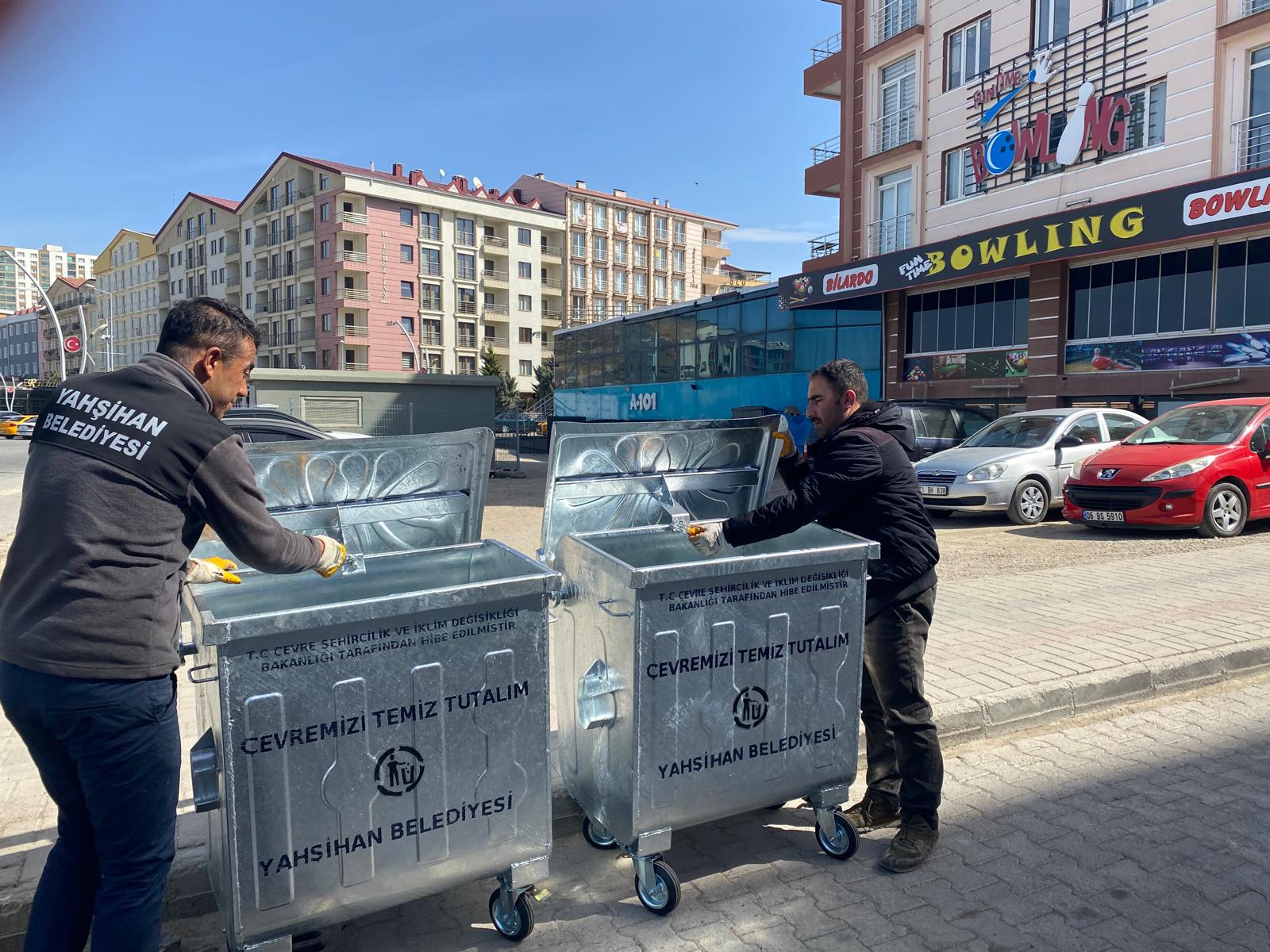 ÇÖP KONTEYNERLERİMİZ YENİLENİYOR